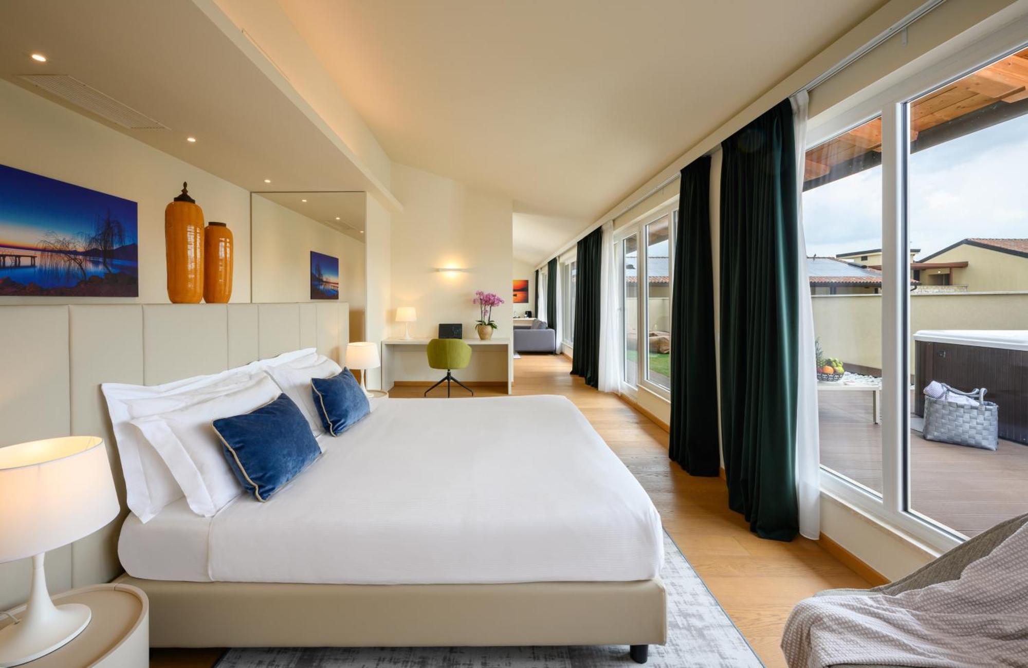Leonardo Hotel Lago Di Garda - Wellness And Spa Лацизе Екстериор снимка