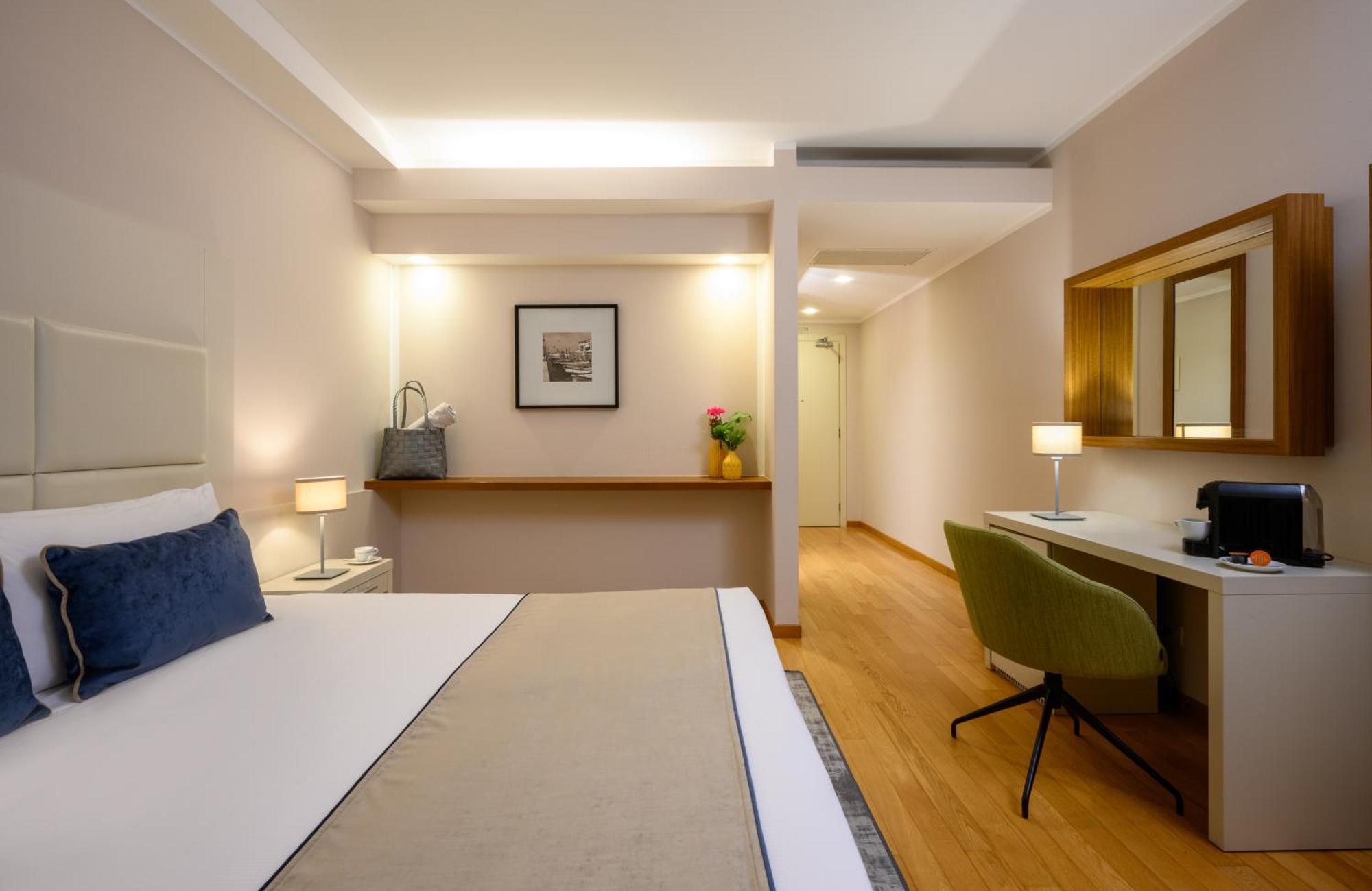 Leonardo Hotel Lago Di Garda - Wellness And Spa Лацизе Екстериор снимка