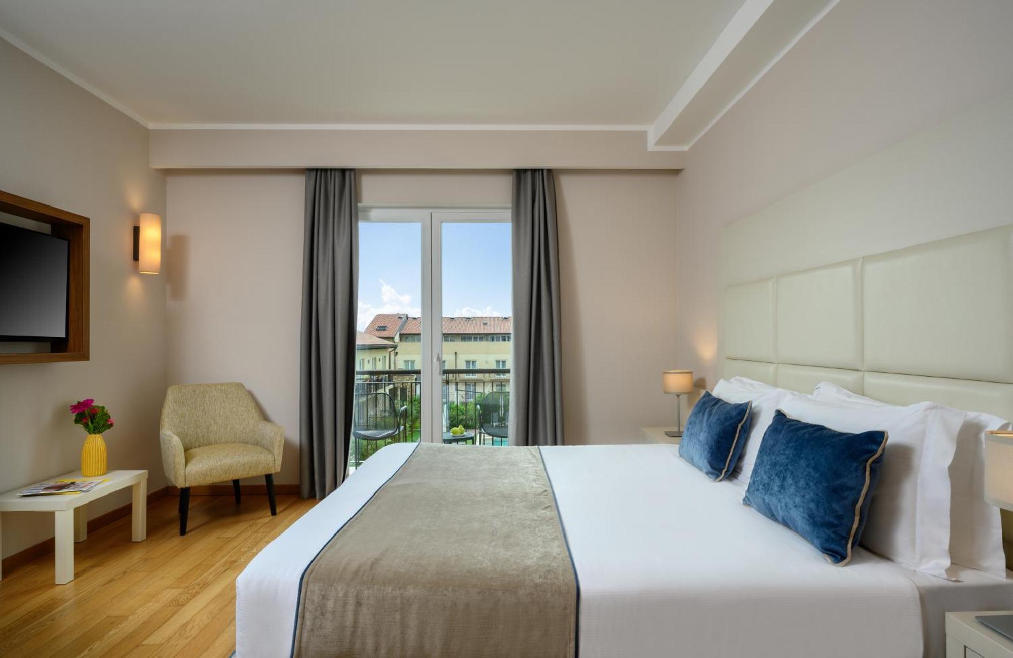 Leonardo Hotel Lago Di Garda - Wellness And Spa Лацизе Екстериор снимка