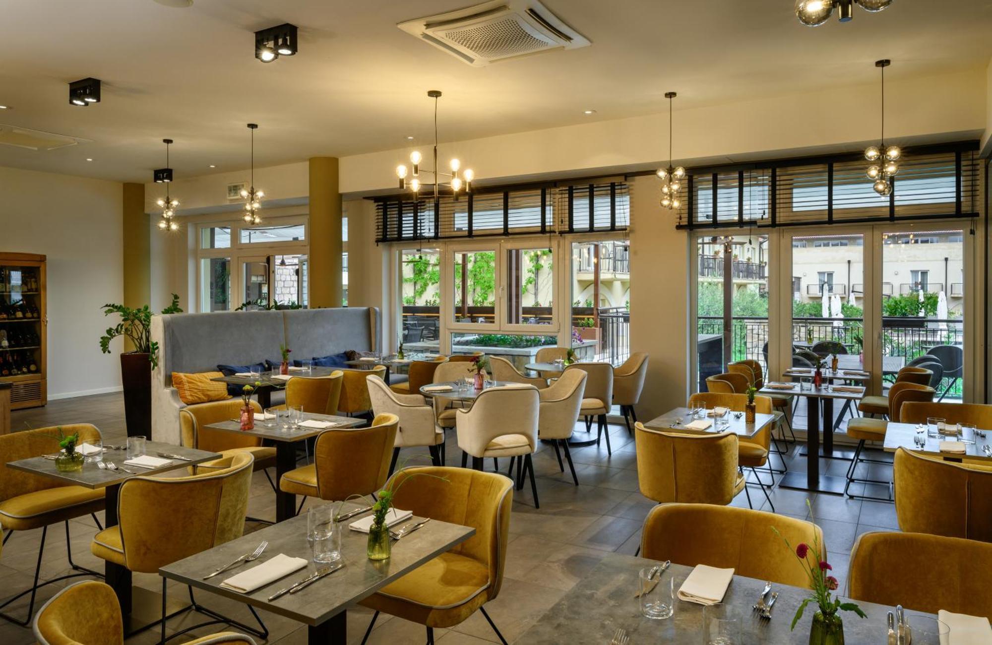 Leonardo Hotel Lago Di Garda - Wellness And Spa Лацизе Екстериор снимка