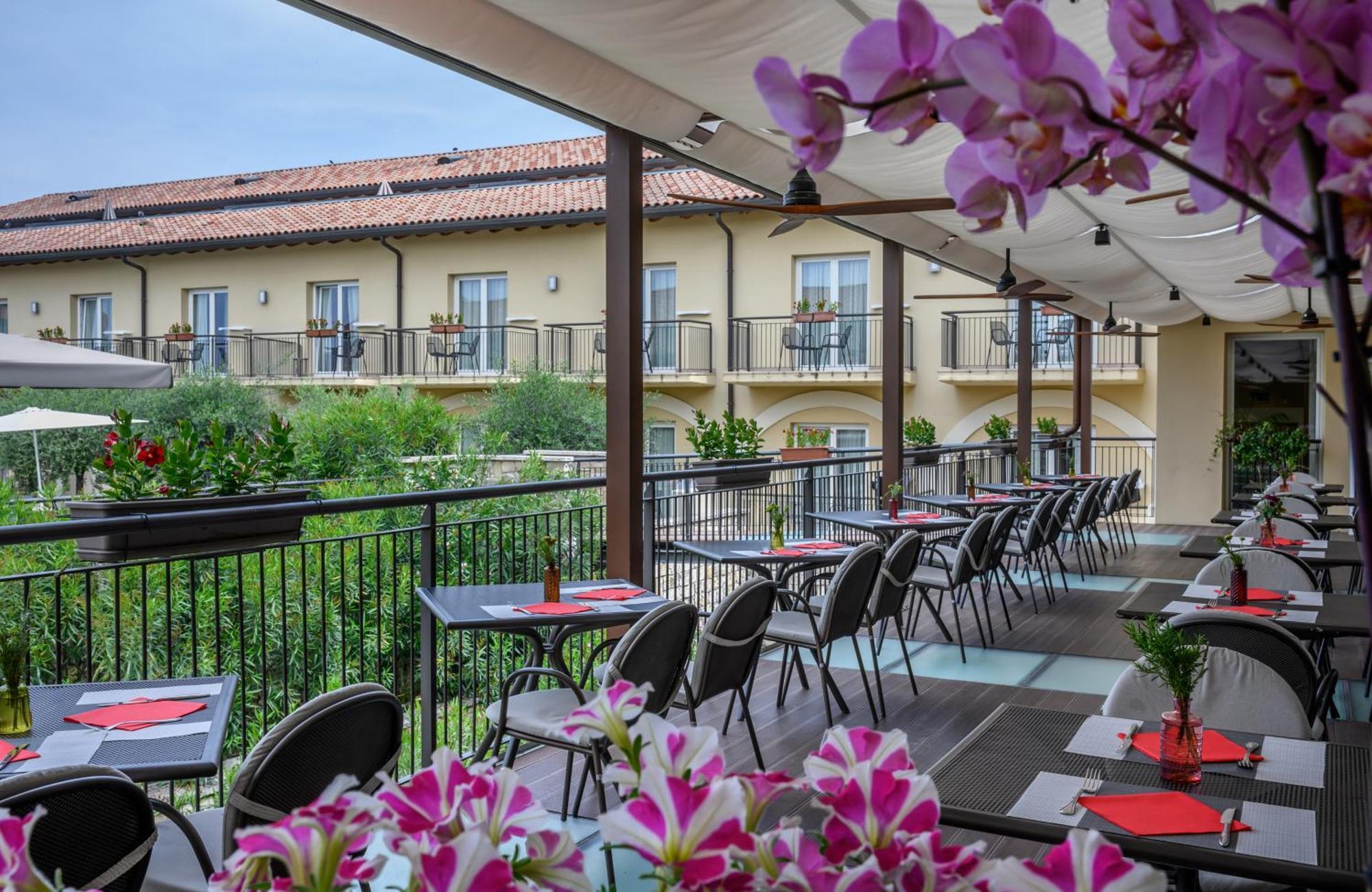 Leonardo Hotel Lago Di Garda - Wellness And Spa Лацизе Екстериор снимка